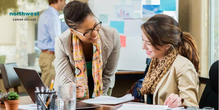 Business Administrative Assistant businesswomen work together on project