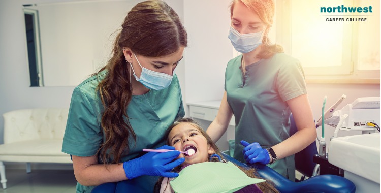 Find your new career with a dental assisting qualification