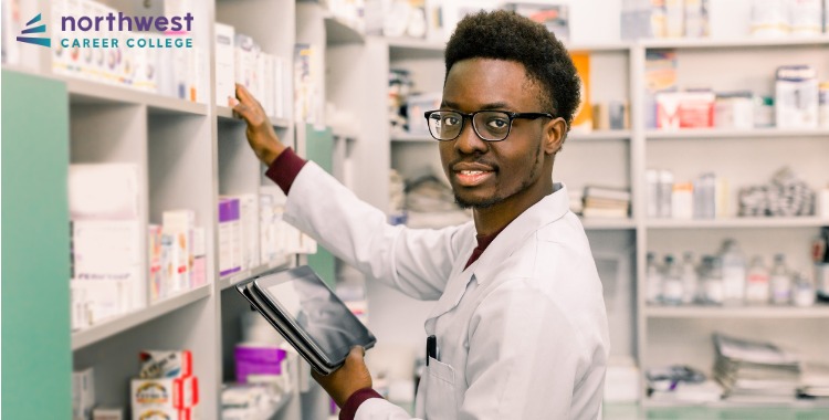 What are the Different Kinds of Pharmacy Technician Jobs