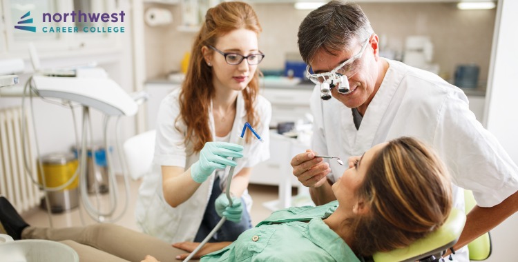 What is a Dental Assistant With Expanded Functions